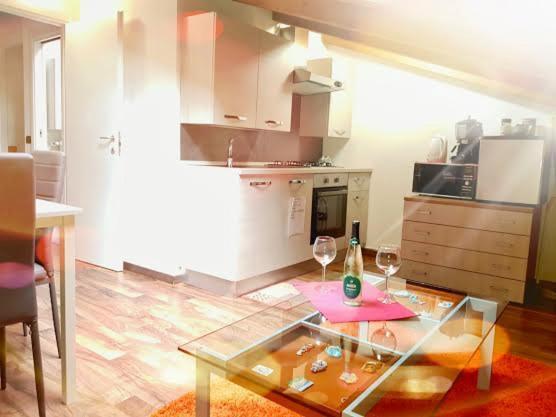 Casa Vacanza Zaira & Claudio Pianello Del Lario 外观 照片